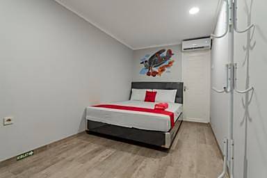 RedDoorz Plus near Lembang Park & Zoo