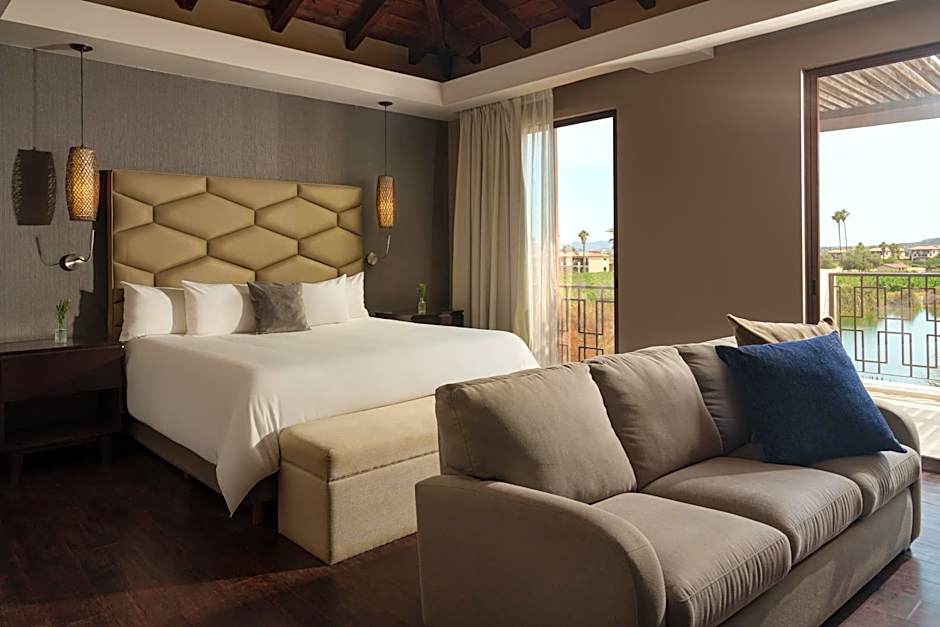 Photo 1 of 4 of Junior 1 King Bed Suite