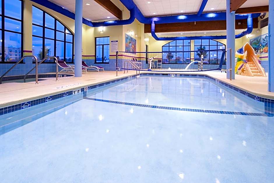 Holiday Inn Express Hotel & Suites Rogers By IHG