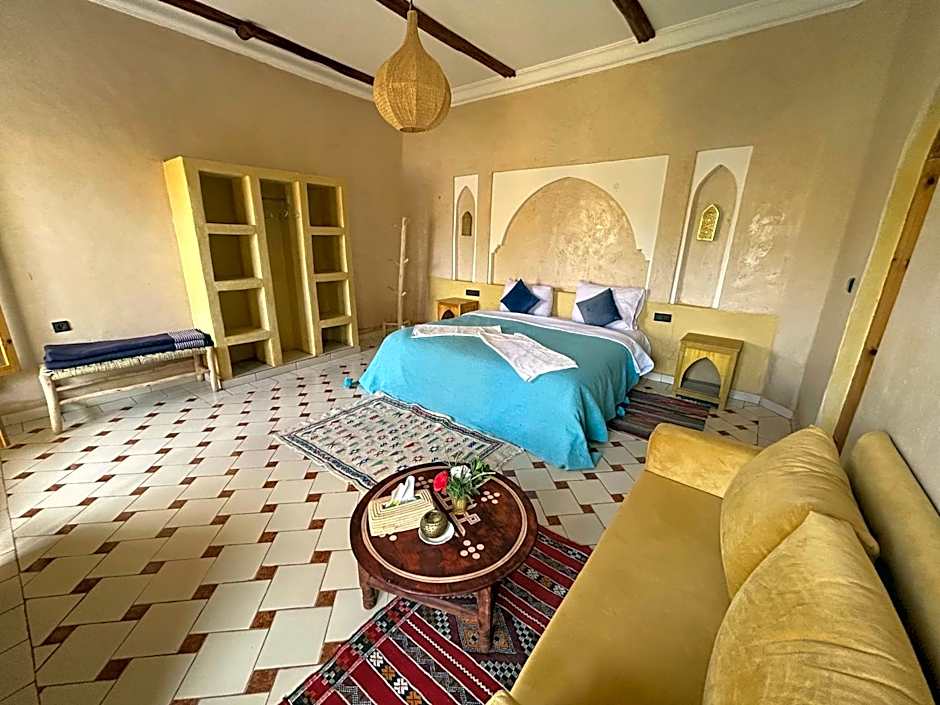 Oasis Tilogui-Luxury Hotel Restaurant and Desert Excursions In Zagora