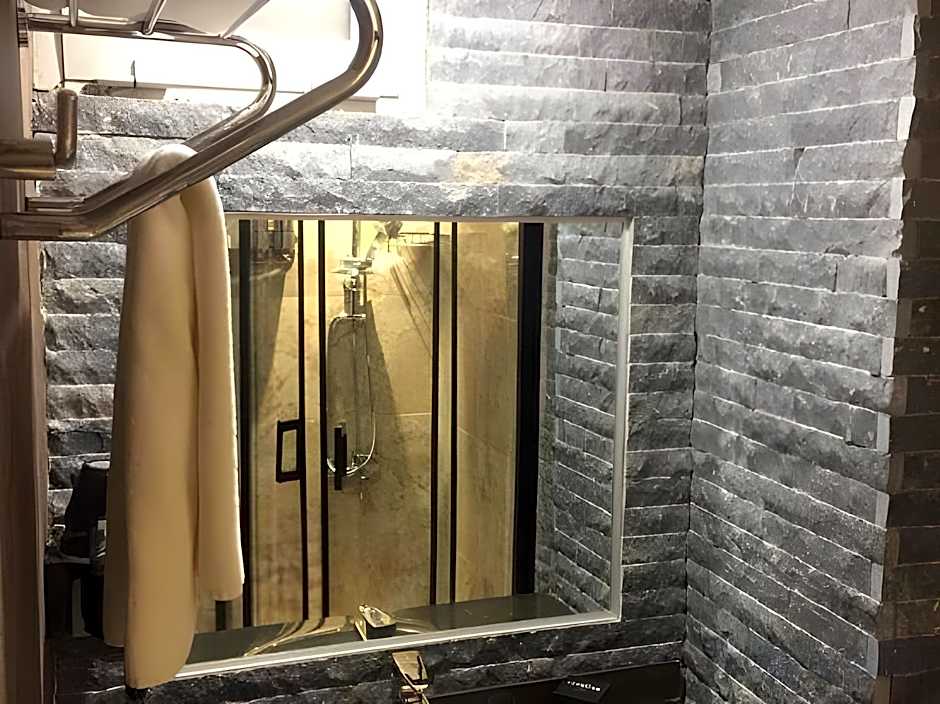 Weingart Seaside Hotel