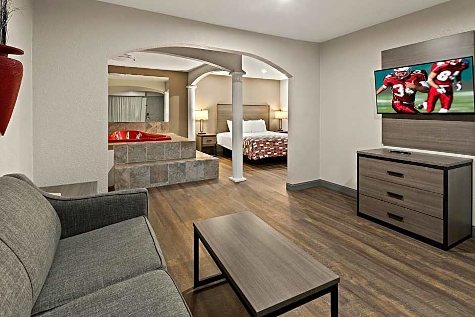 Red Roof Inn & Suites Irving - DFW Airport South