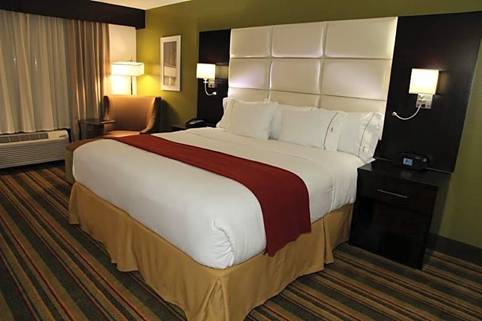 Holiday Inn Express & Suites Huntsville Airport By IHG