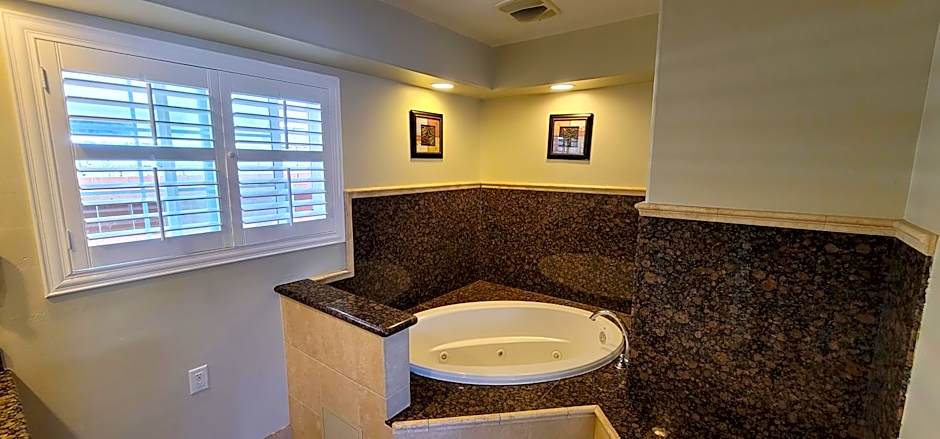Beachwalker Inn & Suites