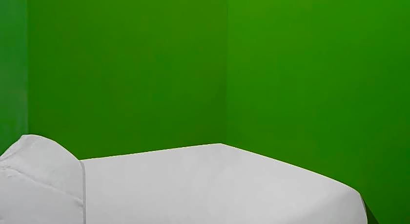 Hotel O Penginapan Pak DheNearMall Nagoya Hill