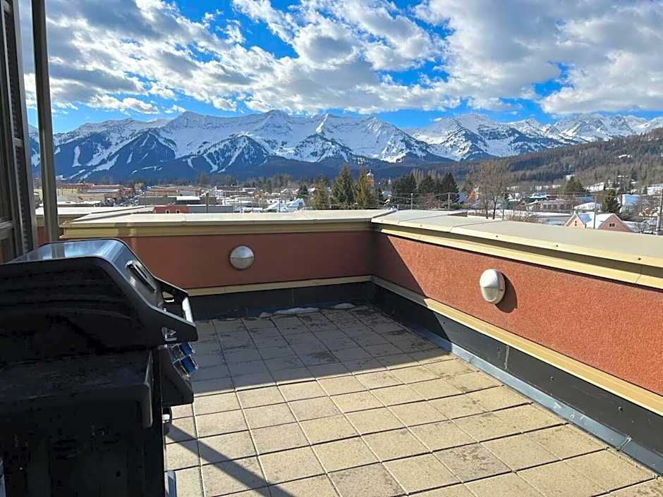 Luxurious 901 Condos by Fernie Central Reservations