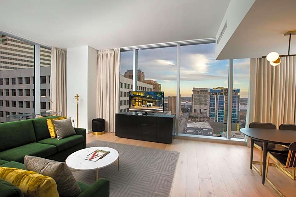 The Laura Hotel, Houston Downtown, Autograph Collection
