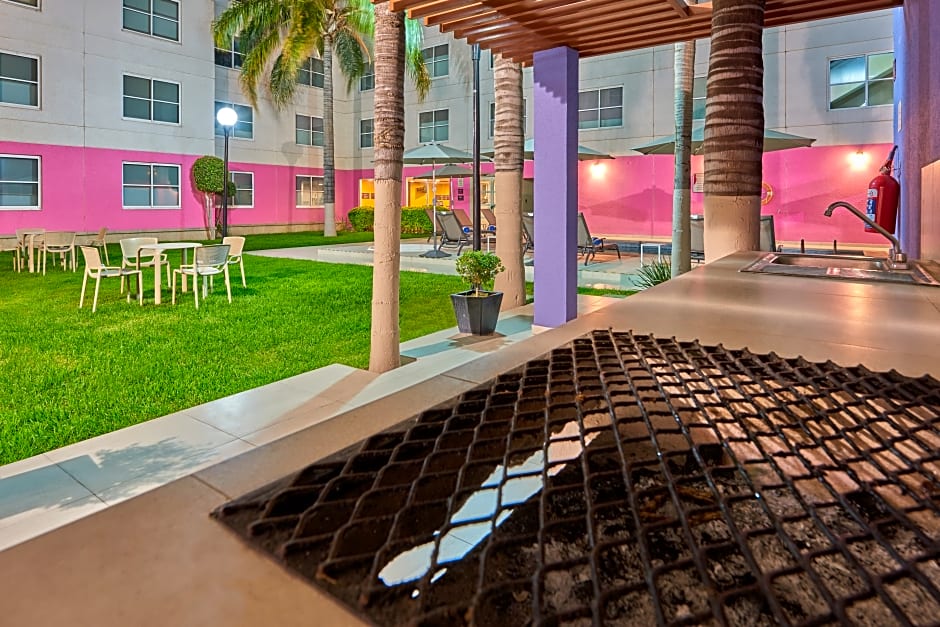 Sierra Suites By HP Hotels