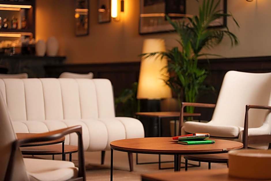 The Honest Budapest by Chic & Basic