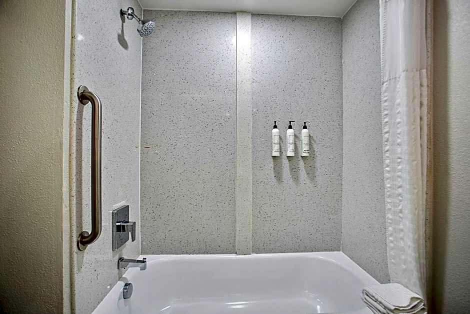 City Express by Marriott Duluth