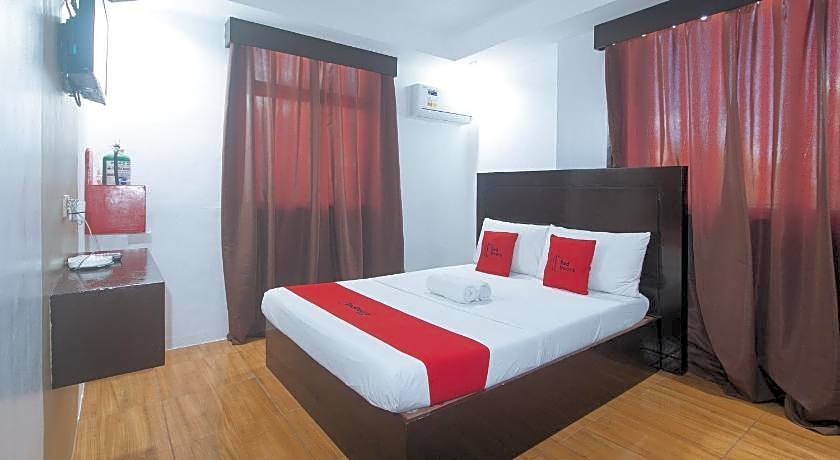 RedDoorz @ Junquera Extension Cebu