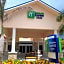 Holiday Inn Express & Suites Lantana By IHG