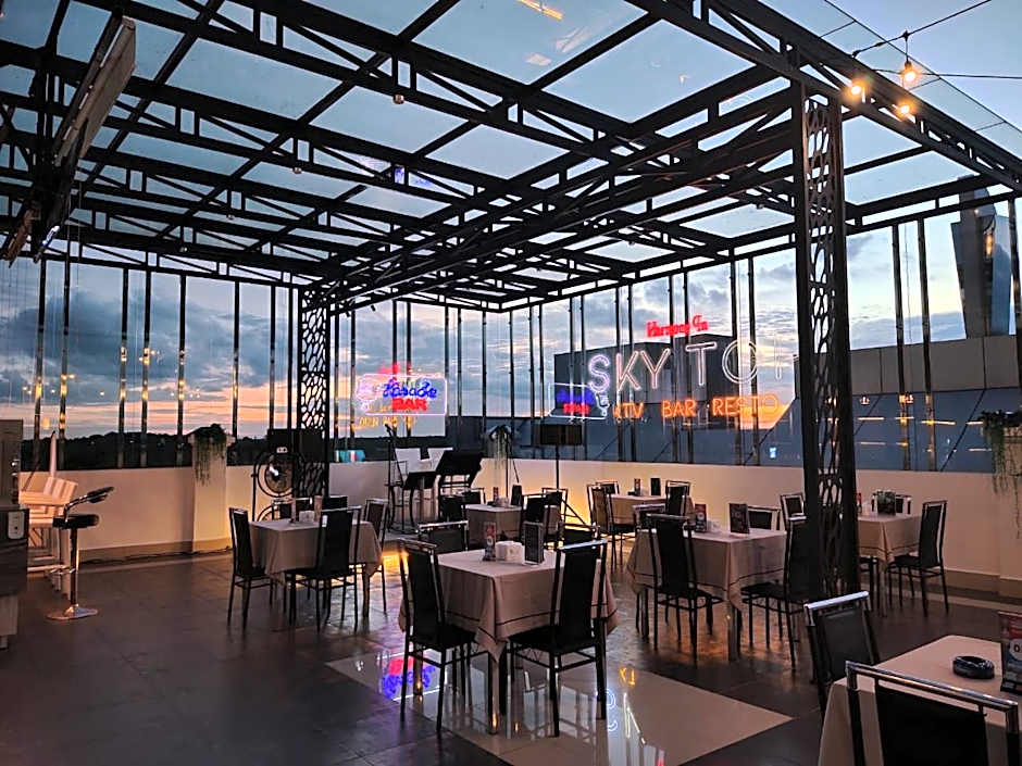 Hotel Harmony In & Karaoke