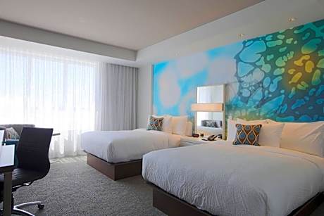 Queen Room with Two Queen Beds and High Floor