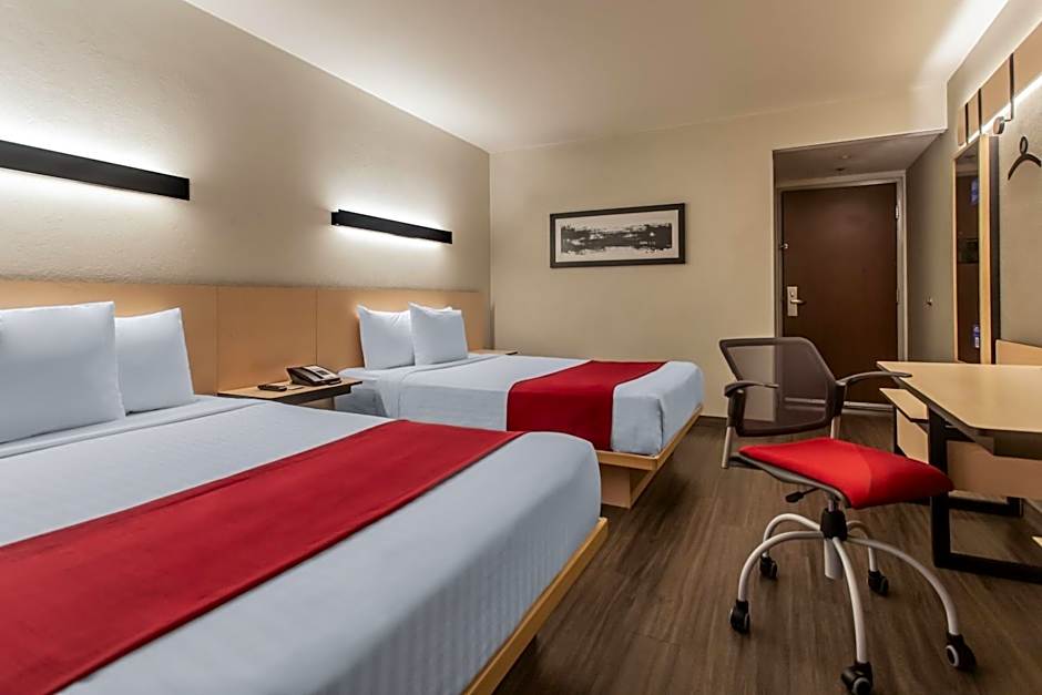 City Express by Marriott Celaya Galerias