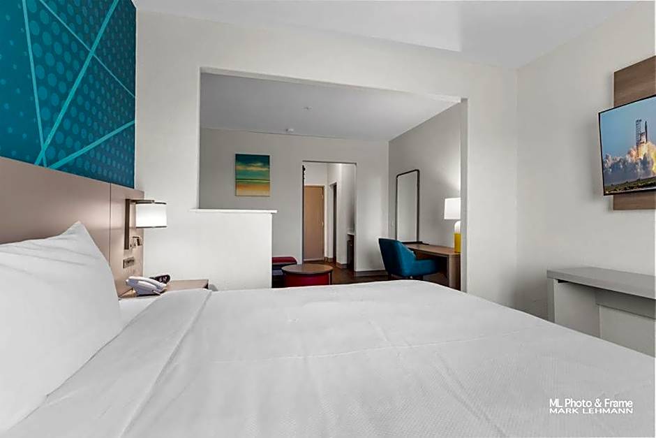 Comfort Suites