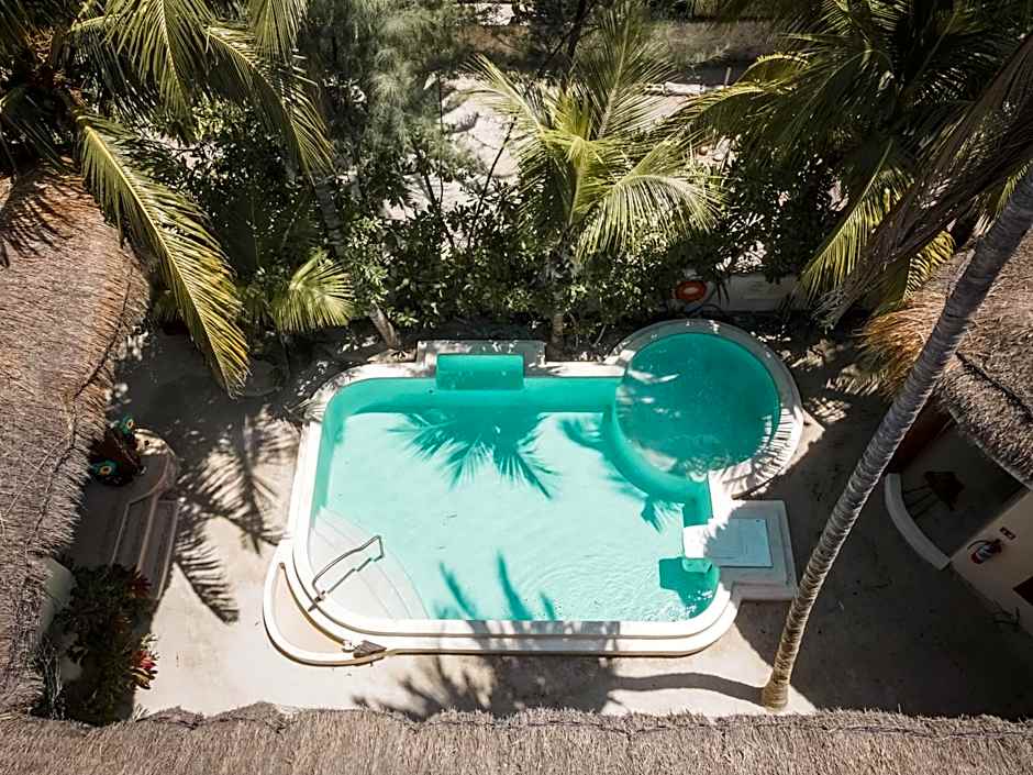 Casa Iguana Holbox - Beachfront Hotel
