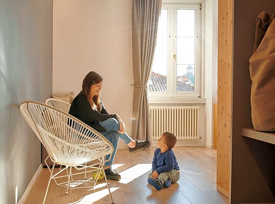 Lainez Rooms & Suites