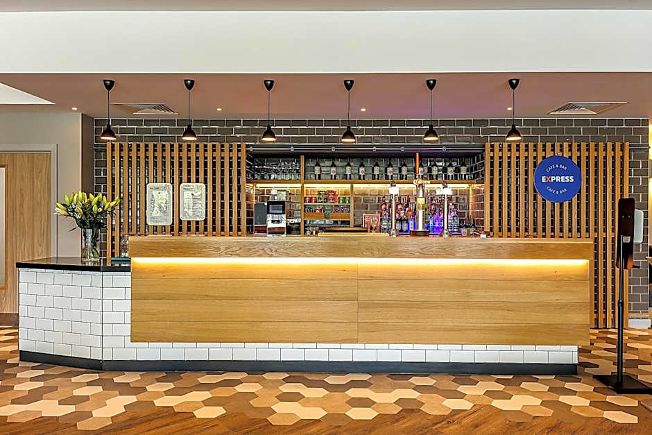 Holiday Inn Express Bicester By IHG