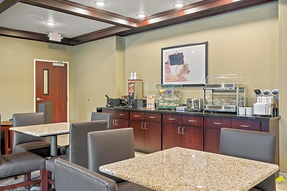 Cobblestone Hotel & Suites - Alpine