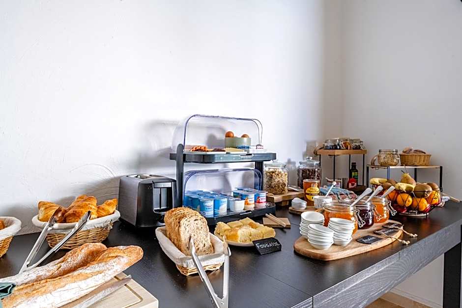 Hôtel La Maison des Croisades - Au pied des Remparts