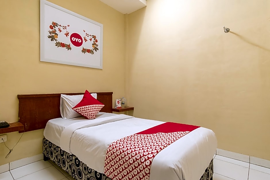 OYO 615 Residence Puri Hotel Syariah