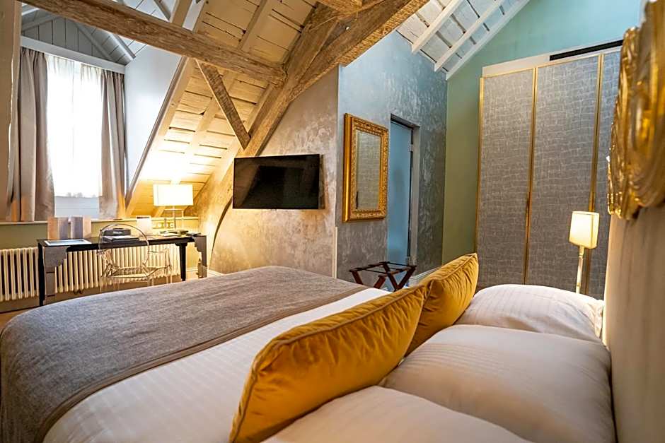 Photo 1 of 50 of Hotel Le Place d'Armes