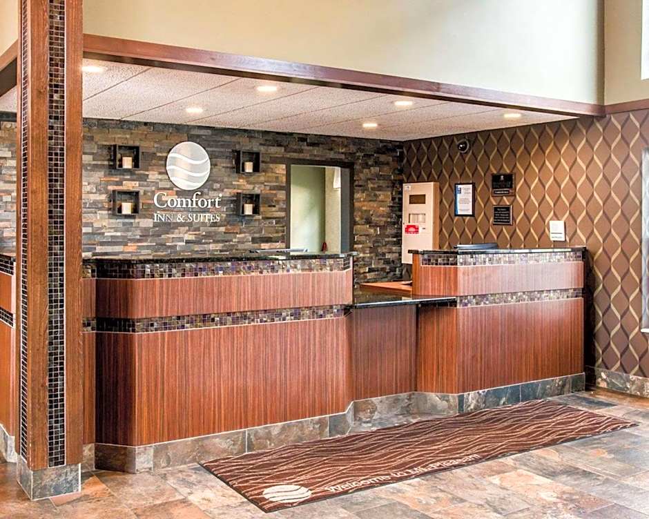 Comfort Inn & Suites and Conference Center