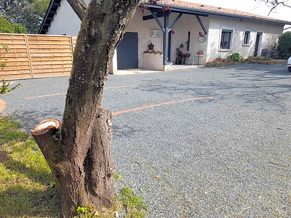 La maison du Bonheur, borne de recharge VE