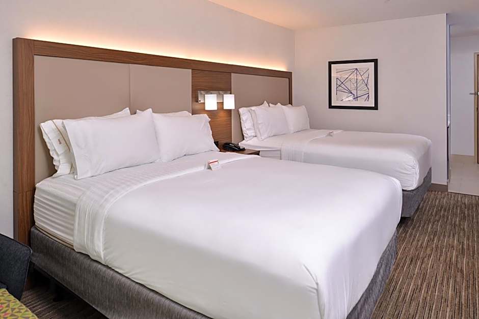 Holiday Inn Express & Suites Lacey  Olympia By IHG