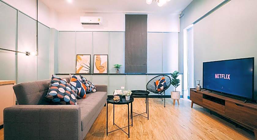 Saffron Hill Bangkok