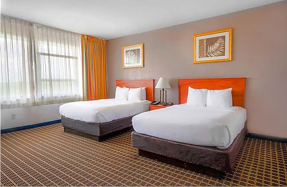 Clarion Inn & Suites Miami International Airport