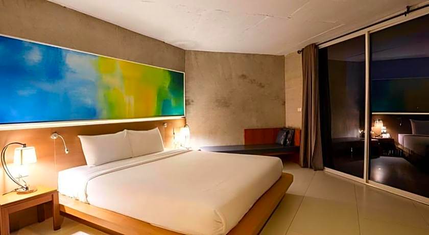 B2 Sea View Pattaya Boutique & Budget Hotel