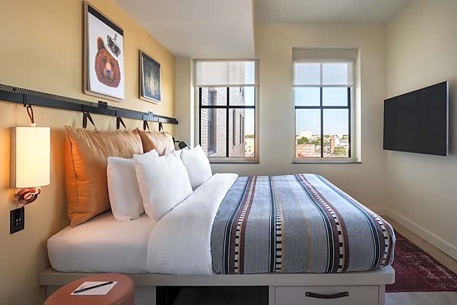 Moxy Springfield Downtown