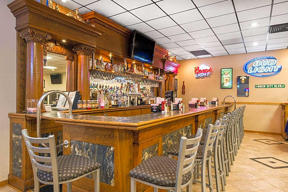 Ramada Hotel & Conference Center by Wyndham Paintsville