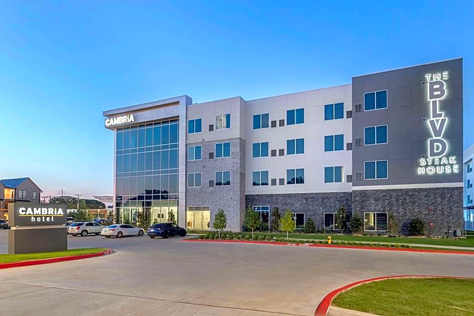 Cambria Hotel Waco University Riverfront