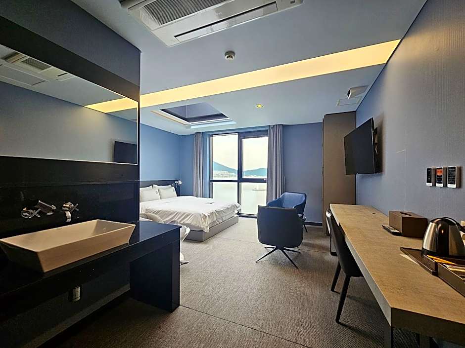 Louis Boutique Hotel