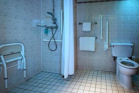 1 Double Accessible with Free Hot Breakfast