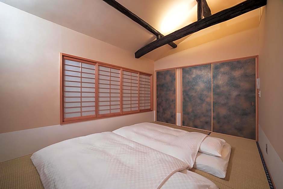 Rinn Machiya Kuon