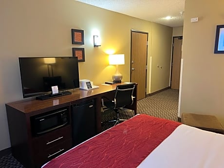Queen Room with Tub - Disability Access/Non Smoking