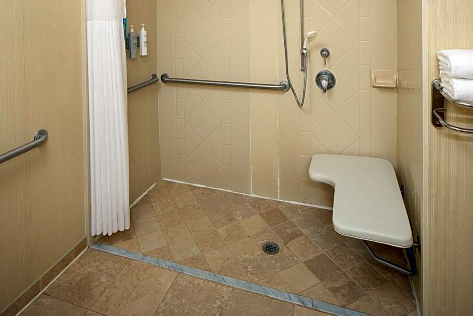 Hampton Inn By Hilton & Suites Mystic