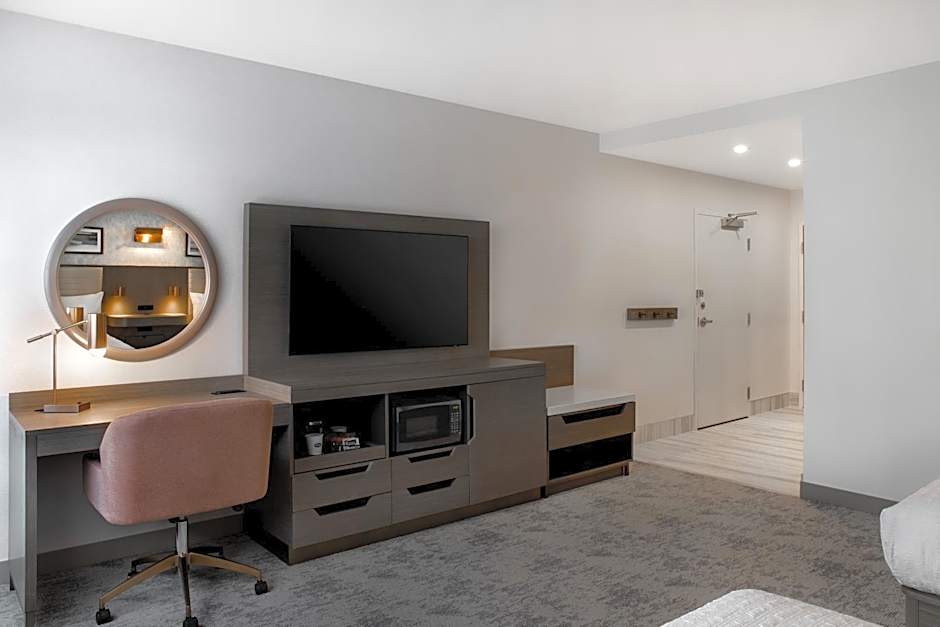 Hampton Inn By Hilton Winnipeg Downtown