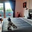 Happy Beach Jomtien Guesthouse
