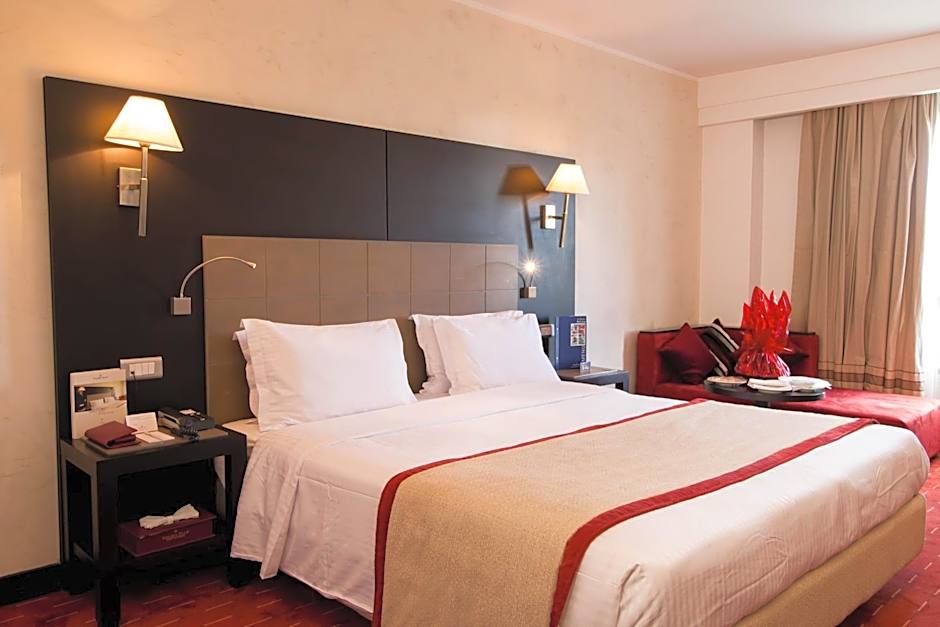 Golden Tulip El Mechtel Hotel