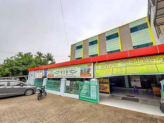 OYO 2738 818 Home Stay