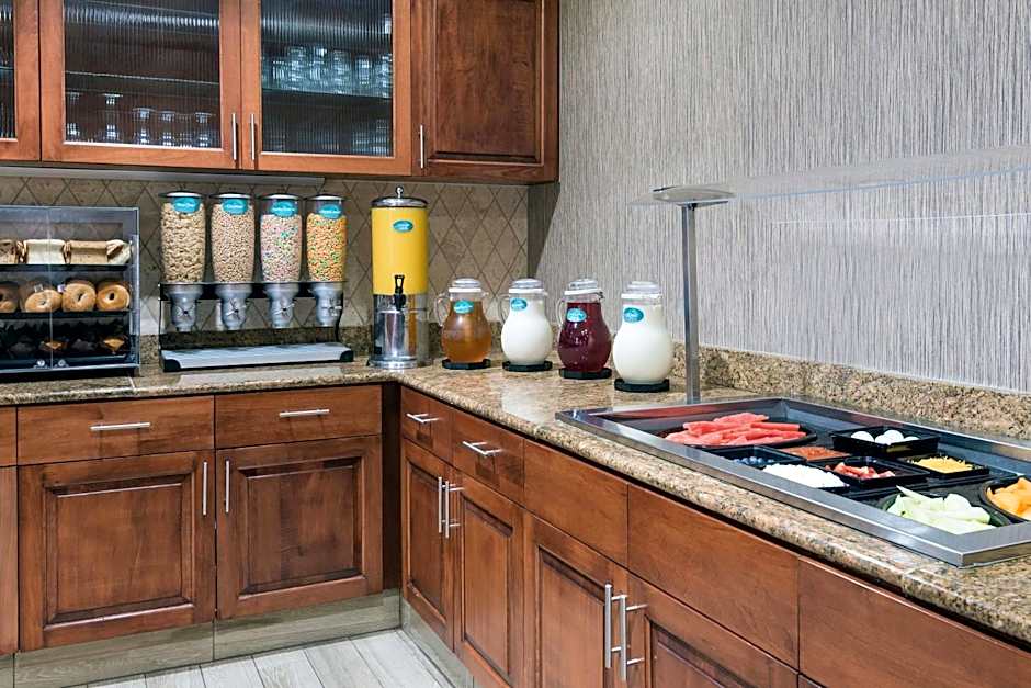 Homewood Suites By Hilton Cleveland / Beachwood