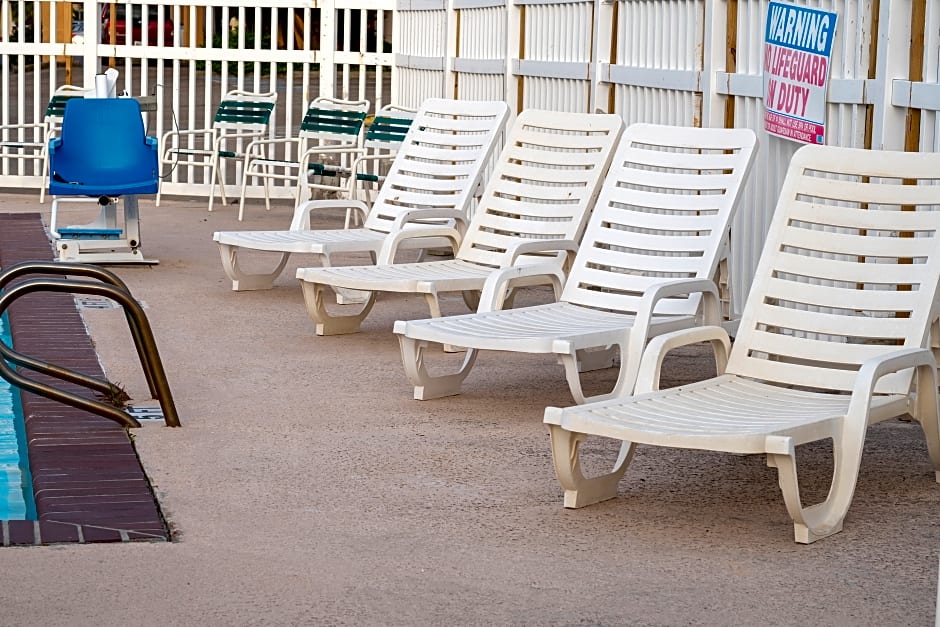 Island Inn By OYO Galveston Beach, TX