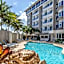Comfort Inn & Suites Levittown