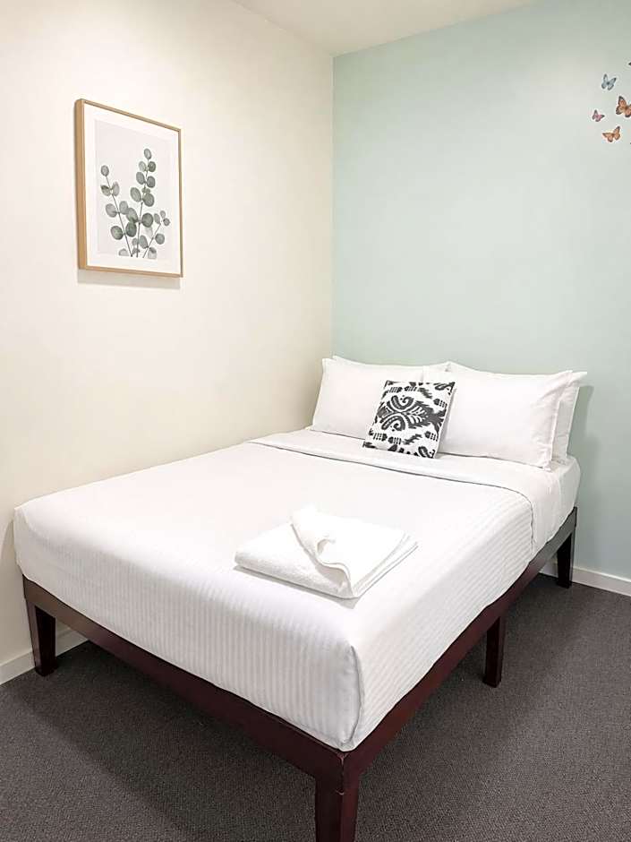 City Edge East Melbourne Apartment Hotel