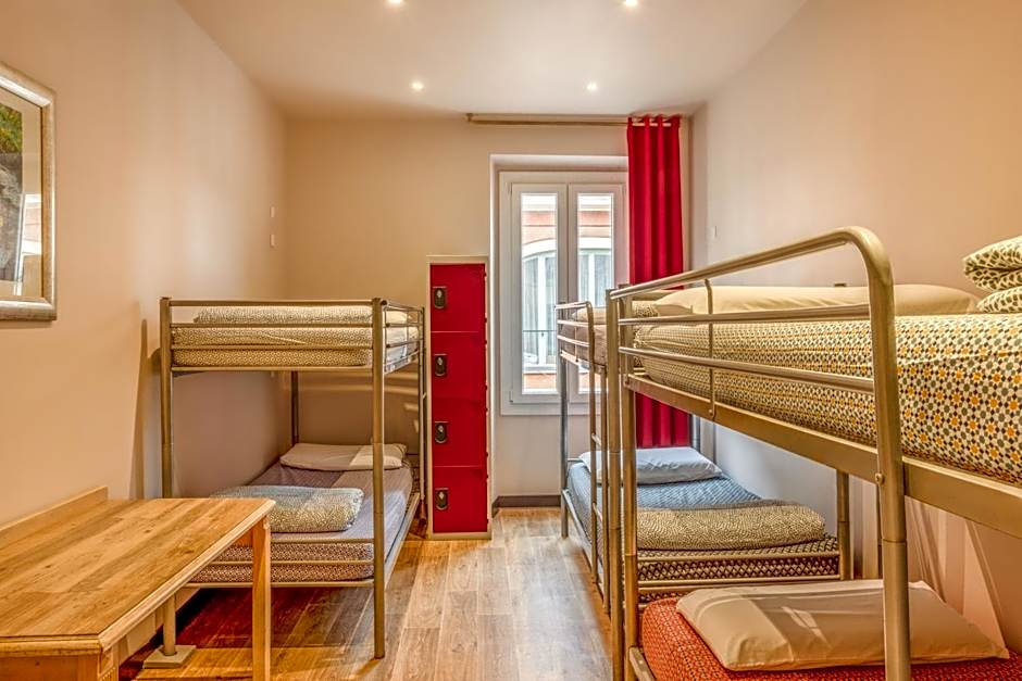 Villa Saint Exupery Beach Hostel